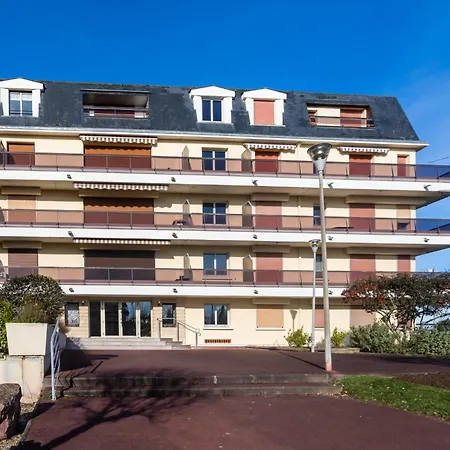 Apartment Les Caravelles-5 By Interhome Cabourg